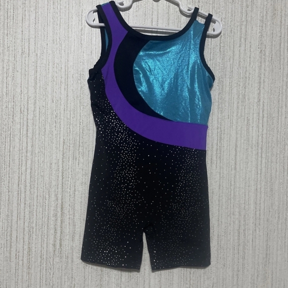 Danskin Now Girls Size Small (6-6x) Shiny Leotard Cutouts - Picture 1 of 9